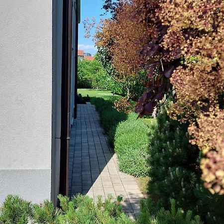 City Lodge Pine, Free Parking Laibach Exterior foto